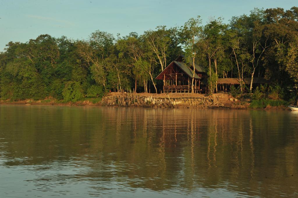 Borneo Natural Sukau Bilit Resort מראה חיצוני תמונה